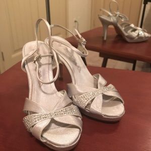 🤍🤍FINAL SALE DAY🤍🤍 (garage sale this weekend)